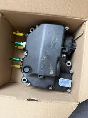 `Urea Supply Module Dosing Pump 05802855487 24V 6‑HD For Heavy‑Duty Truck SCR Aftertreatment System`